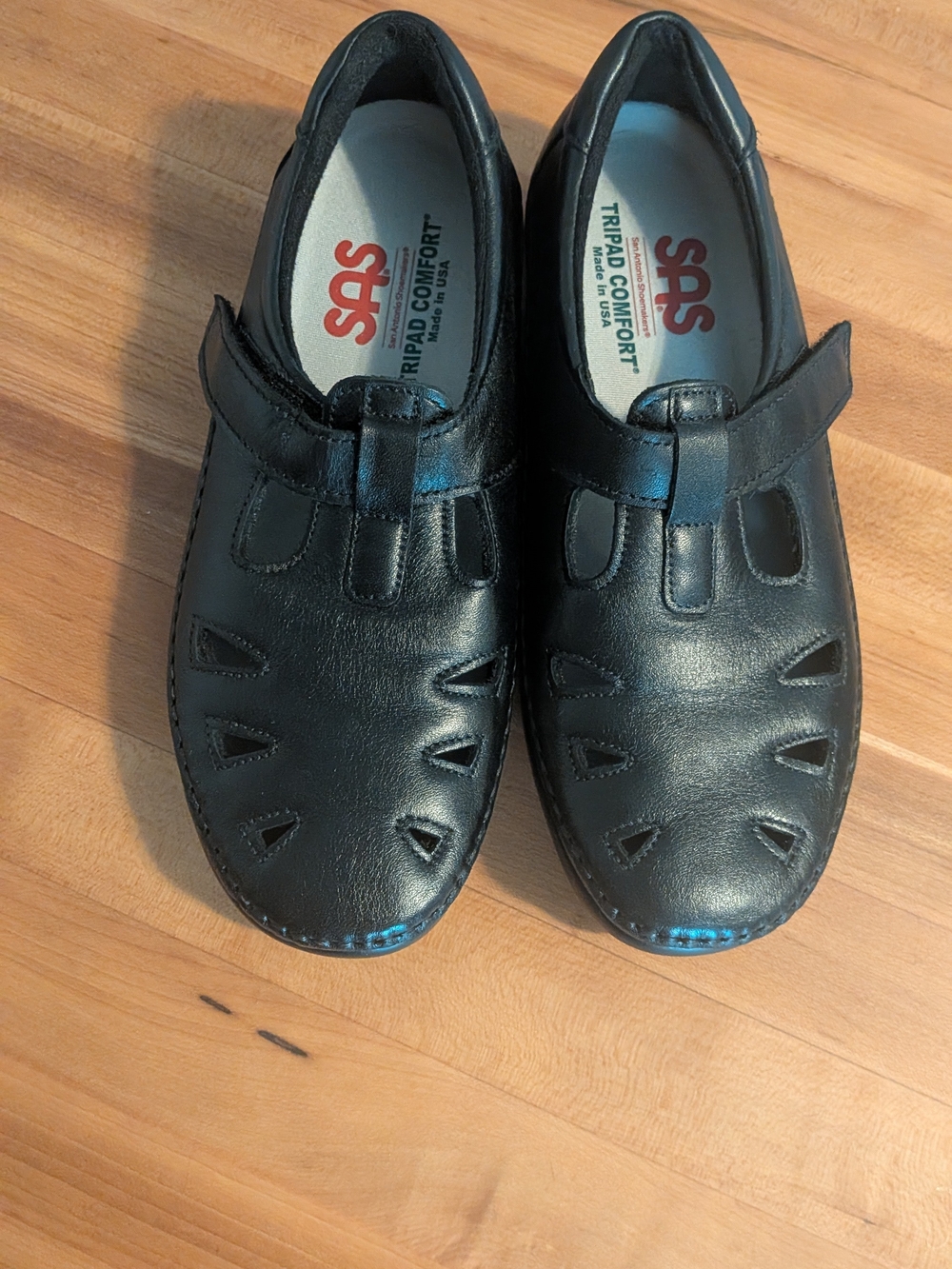 Like New SAS Tripad Comfort Black Leather Shoes - Women’s Size 7.5 W